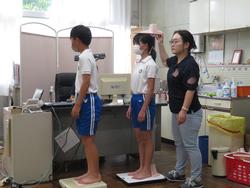 発育測定の様子