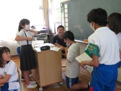 校内安全パトロールの様子