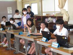 代表委員会の様子
