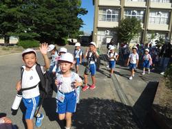 1年生学校出発！