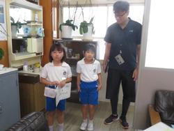 業間休みに1年生が校長室へ
