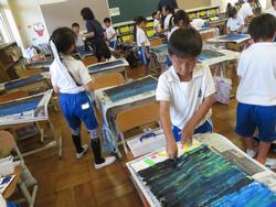 1年生図工の授業