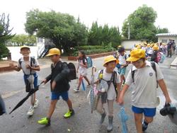 4年生ACNゴルフ見学に出発