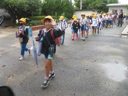 4年生ACNゴルフ見学に出発