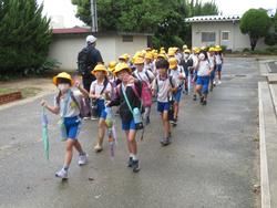 3年生ACNゴルフ見学に出発