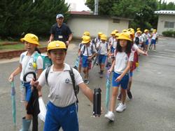3年生ACNゴルフ見学に出発