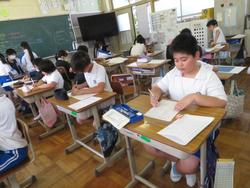 4年生国語の授業（自習）