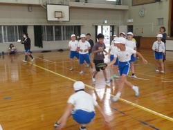 紅白対抗ドッジビー大会（4年生）