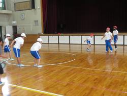 紅白対抗ドッジビー大会（4年生）