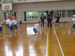 紅白対抗ドッジビー大会（4年生）