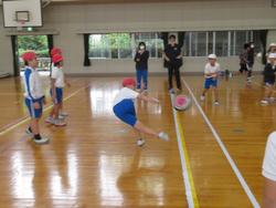 紅白対抗ドッジビー大会（4年生）