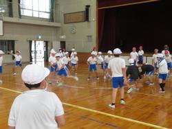 紅白対抗ドッジビー大会（4年生）