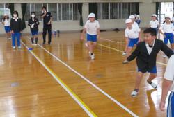 紅白対抗ドッジビー大会（4年生）