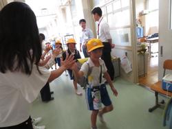 1年生下校の様子
