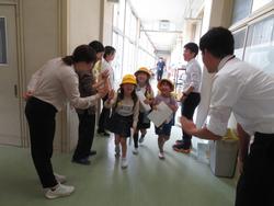 1年生下校の様子