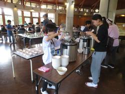朝食の準備