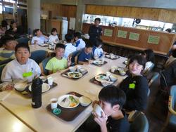 朝食の様子