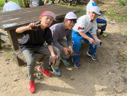 焼き板洗いの様子