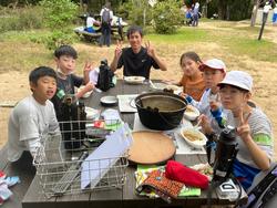 昼食（カレー）の様子
