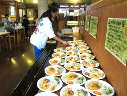 朝食の準備の様子