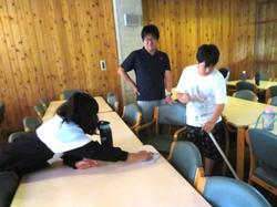 朝食の片づけの様子