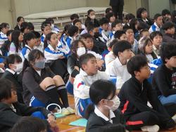 臨時集会の様子