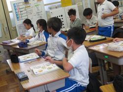4年生外国語活動
