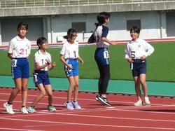 北播地区小学校陸上競技記録会の様子