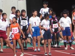 北播地区小学校陸上競技記録会の様子