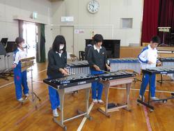 音楽クラブのミニ演奏