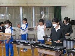 音楽クラブのミニ演奏