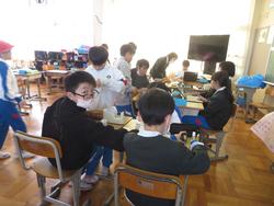 5年生ブース運営の準備