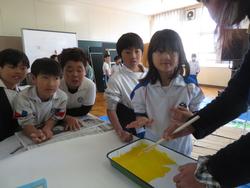 2年生手形作品づくり