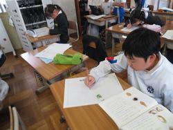 3年生校外学習新聞づくり