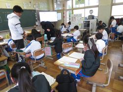 3年生校外学習新聞づくり
