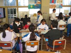 4年生国語研究授業の様子