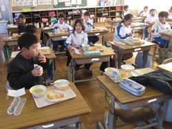 今年最後の給食