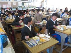 今年最後の給食