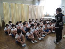 4年生発育測定の様子