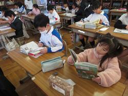 2年生読書の時間