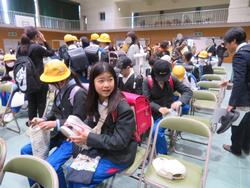 6年生三木中入学説明会へ