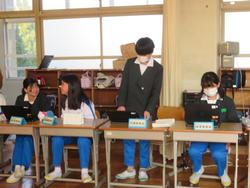 代表委員会の様子