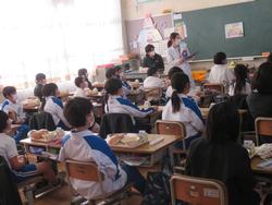 3年生サンテレビ取材（給食）