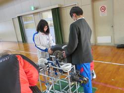 5年生ダイハツものづくり体験教室の様子