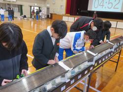 5年生ダイハツものづくり体験教室の様子