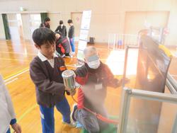 5年生ダイハツものづくり体験教室の様子