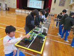 5年生ダイハツものづくり体験教室の様子