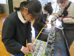 5年生ダイハツものづくり体験教室の様子