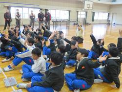 5年生ダイハツものづくり体験教室の様子