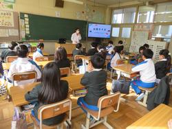 3年生研究授業（食育）の様子